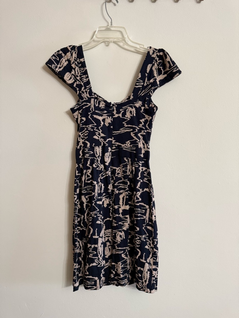 Marc By Marc Jacobs Navy and Blush Abstract Cap-Sleeve Mini Dress - Picture 4 of 4